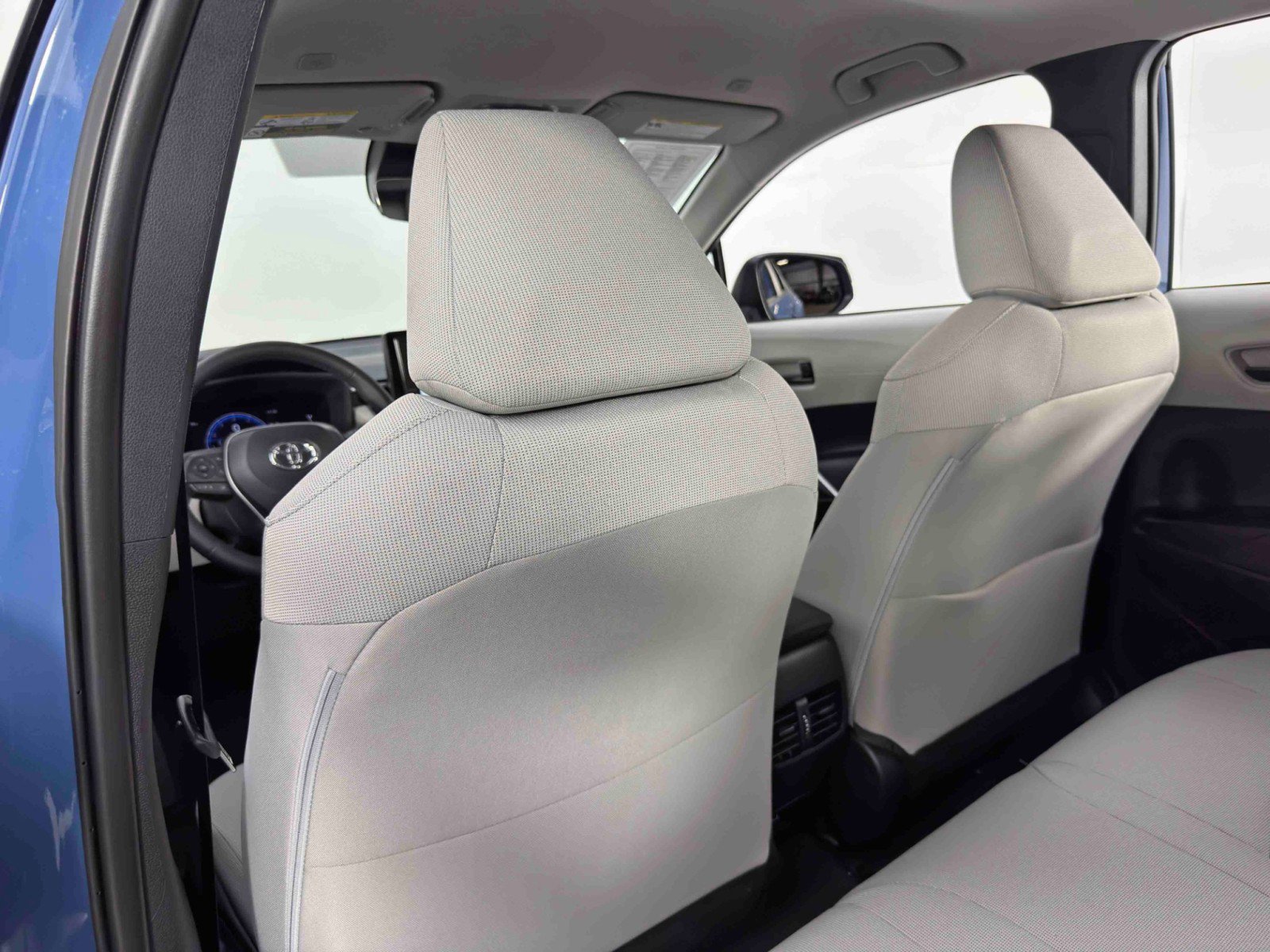 Used 2026 Toyota Corolla Cross LE image 31