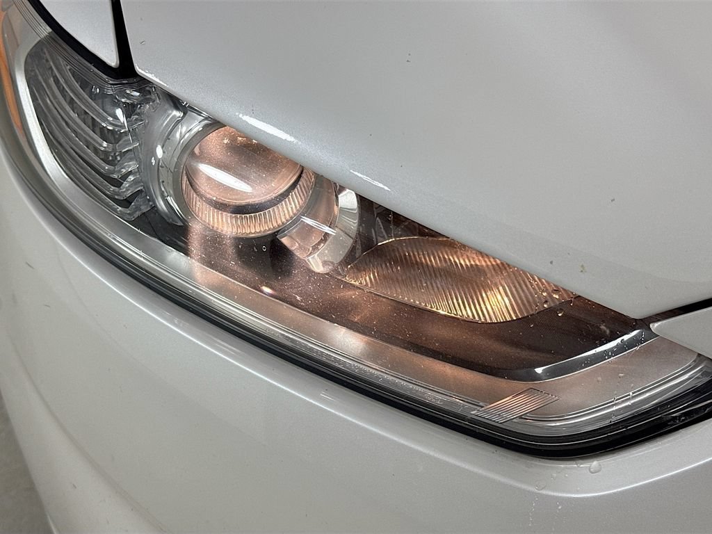 Used 2015 Ford Fusion SE w/ Equipment Group 502A FWD image 38
