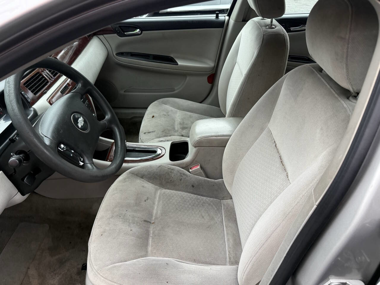 Used 2007 Chevrolet Impala LT image 18