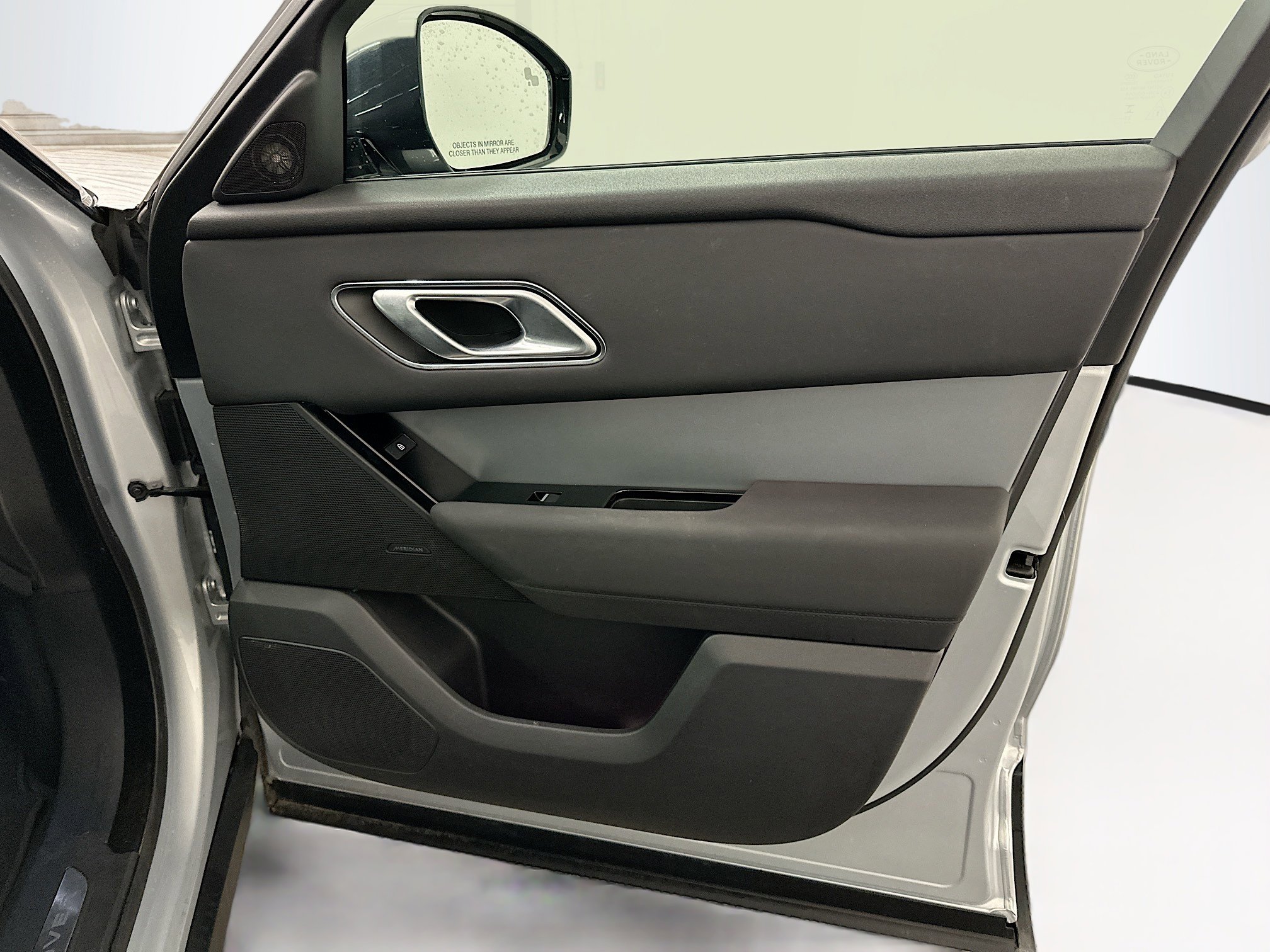 Used 2024 Land Rover Range Rover Velar S image 35