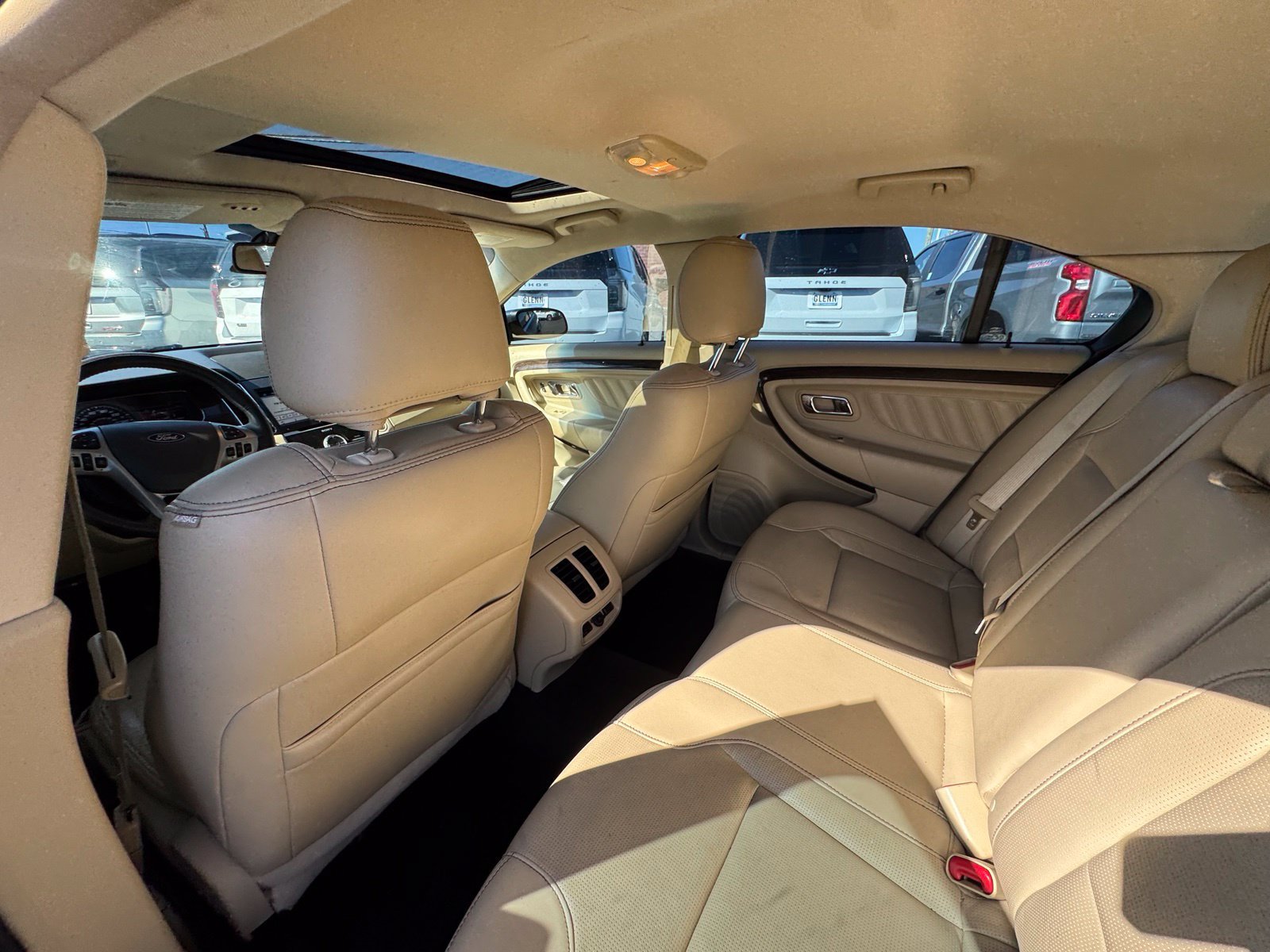 Used 2017 Ford Taurus Limited FWD image 26