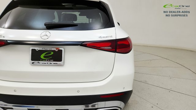 Used 2025 Mercedes-Benz GLC 350e 4MATIC image 29