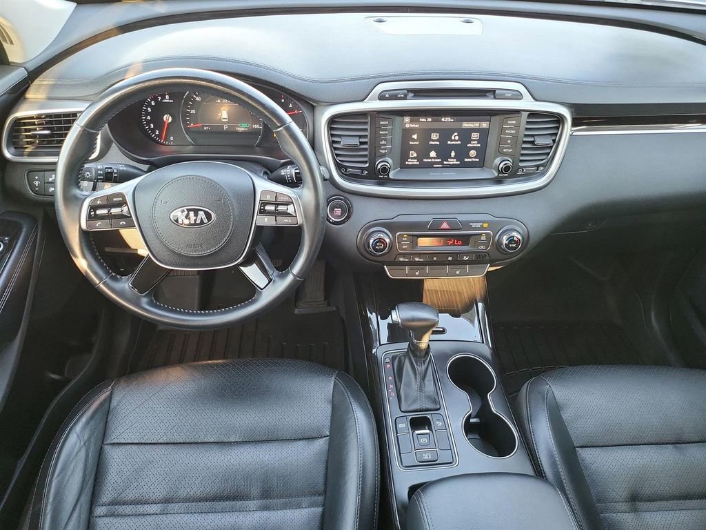 Used 2019 Kia Sorento EX image 12
