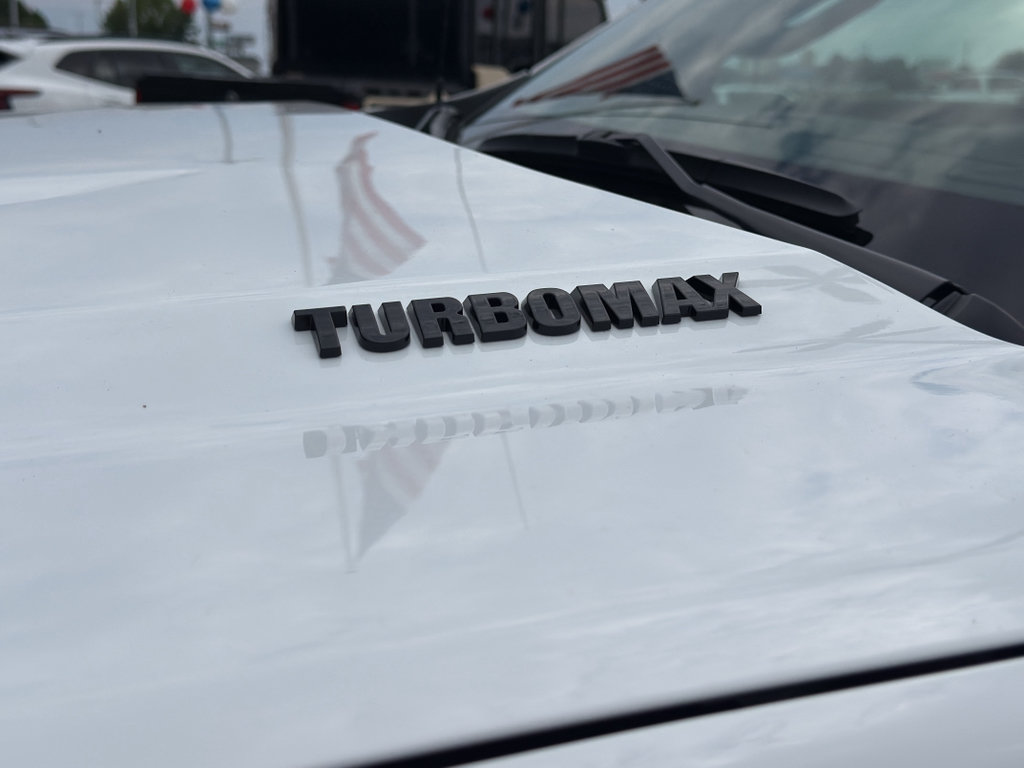 New 2026 Chevrolet Silverado 1500 Custom w/ Turbomax Blackout Package AWD/4WD image 10