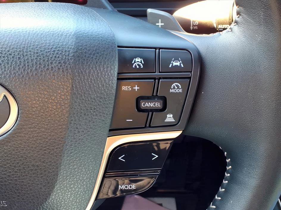 Used 2025 Toyota Crown Signia image 27