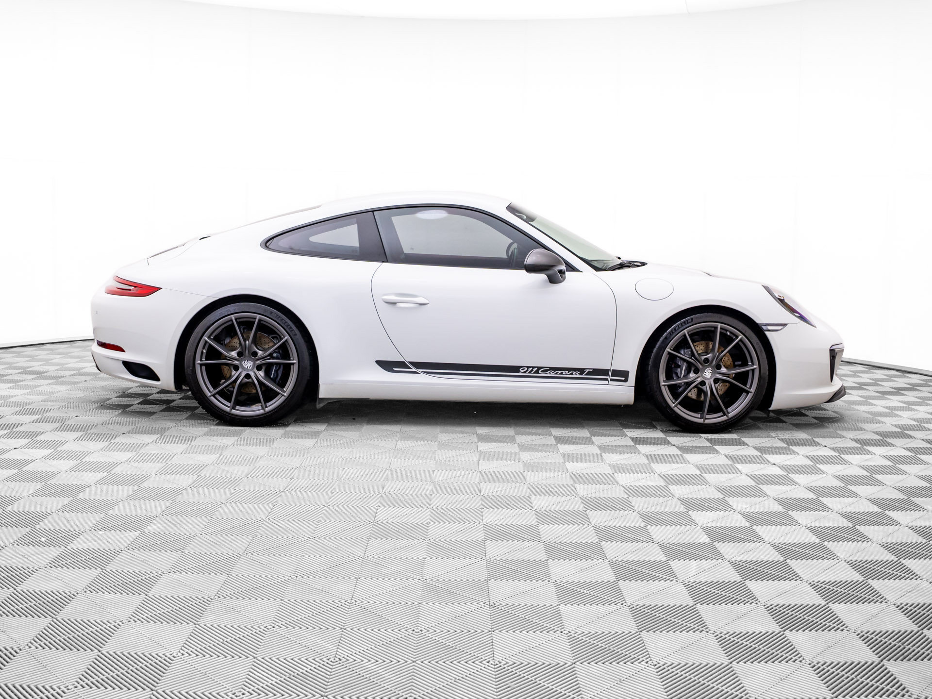 Used 2019 Porsche 911 Carrera T RWD image 7