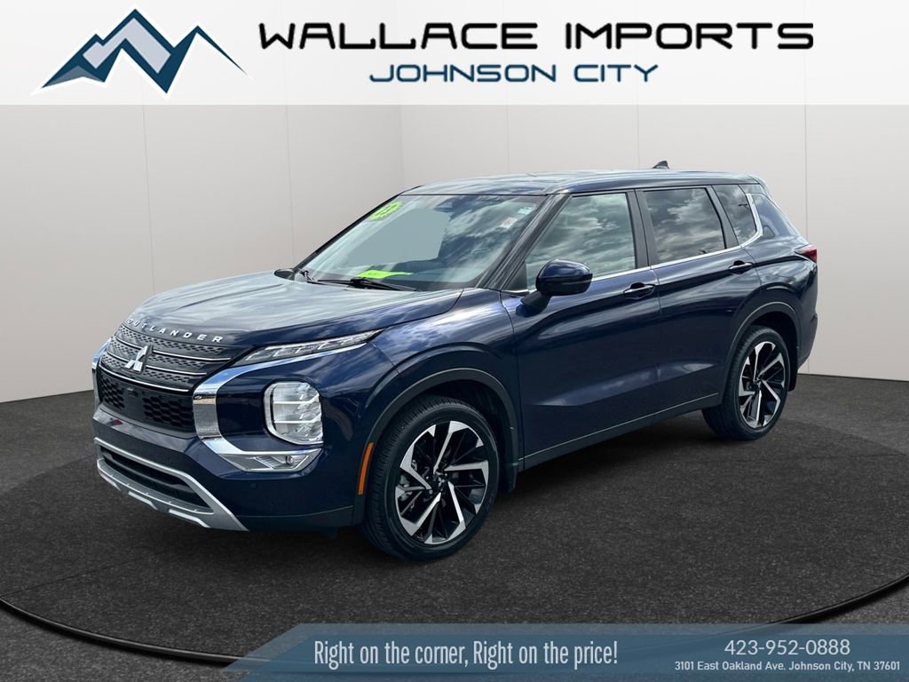 Used 2023 Mitsubishi Outlander SE video 2