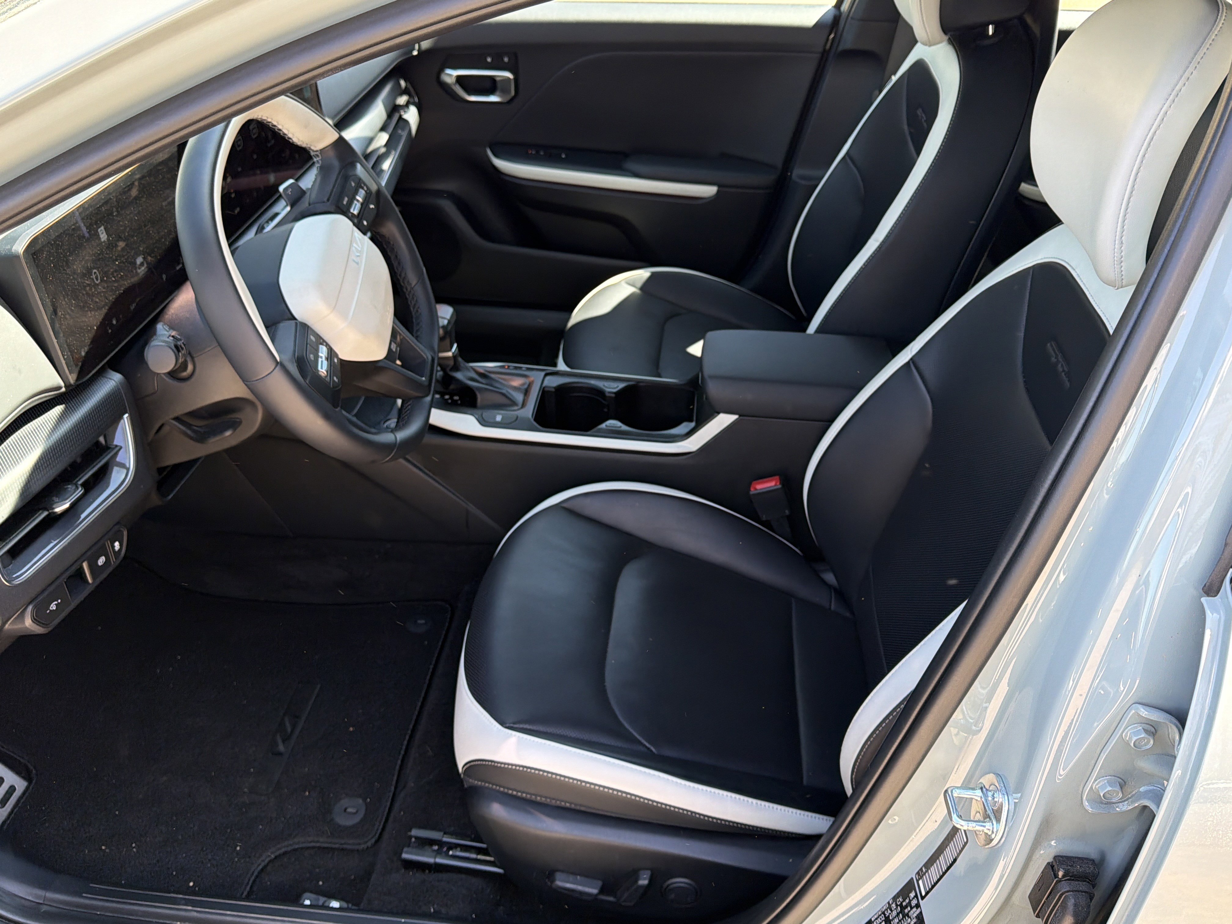 Certified 2025 Kia K4 GT-Line Turbo image 21