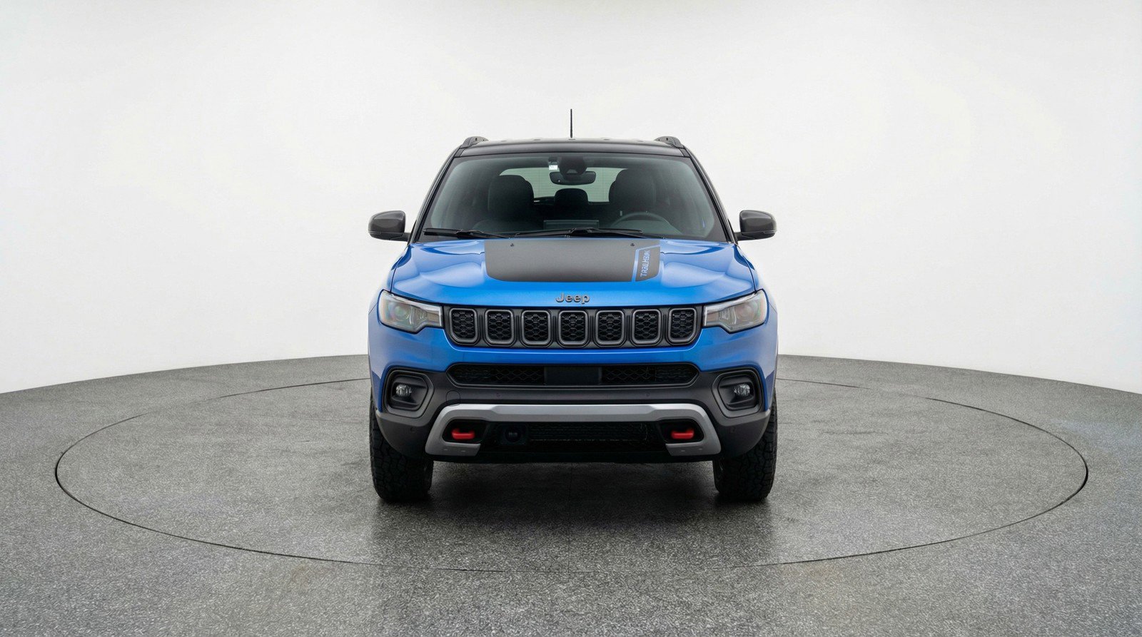 Used 2025 Jeep Compass Trailhawk image 2