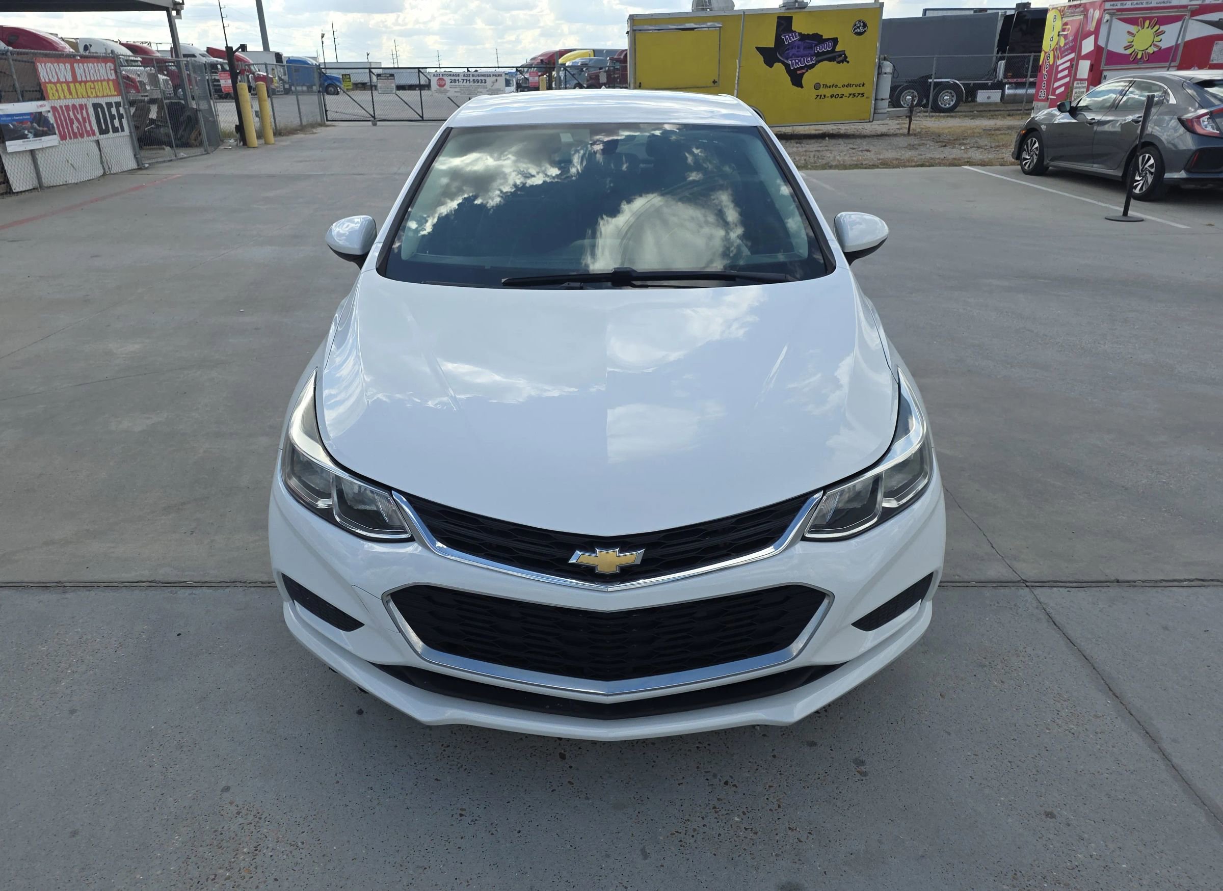 Used 2017 Chevrolet Cruze LS FWD image 4