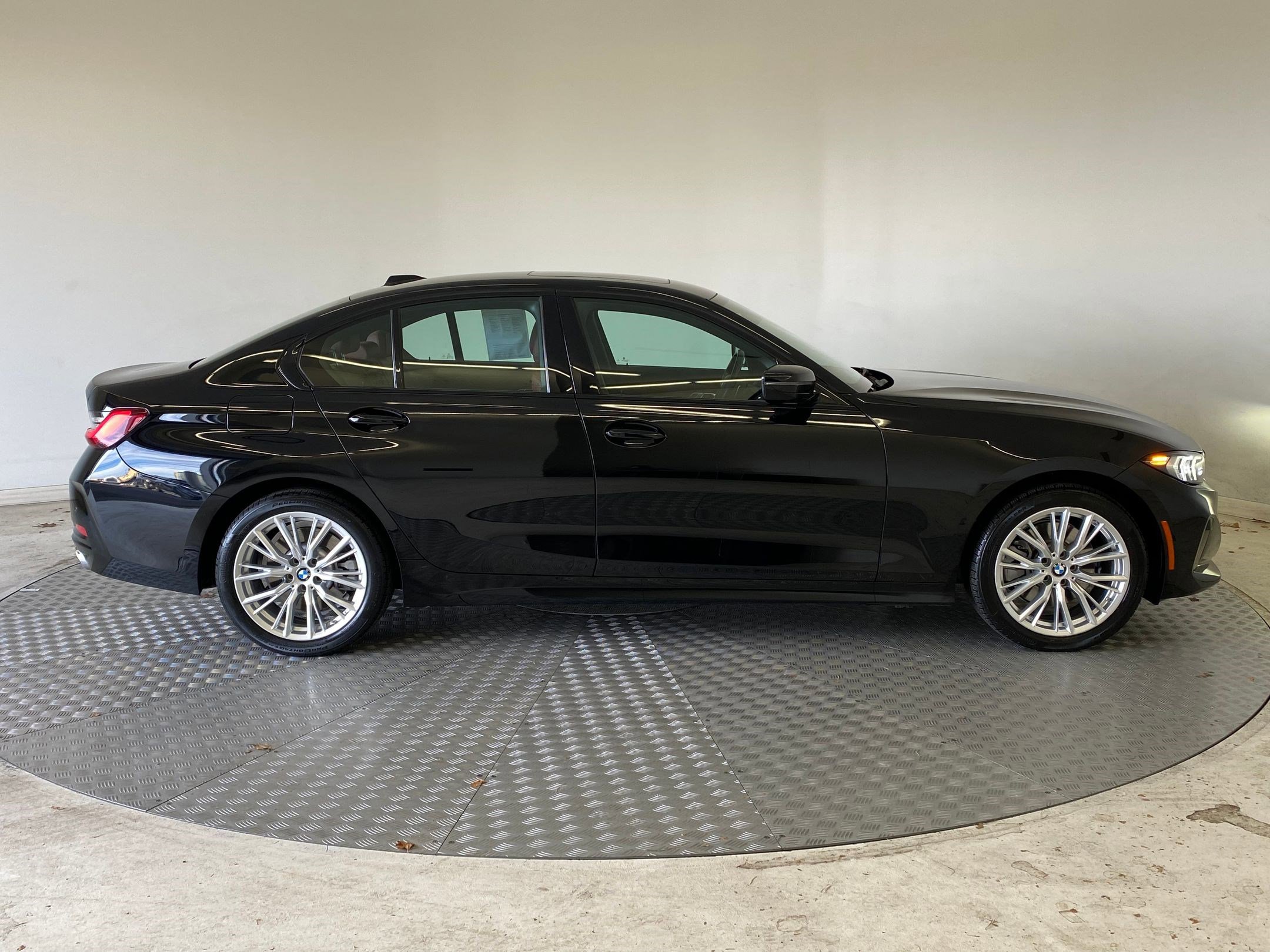 Certified 2023 BMW 330i xDrive Sedan w/ Premium Package image 7