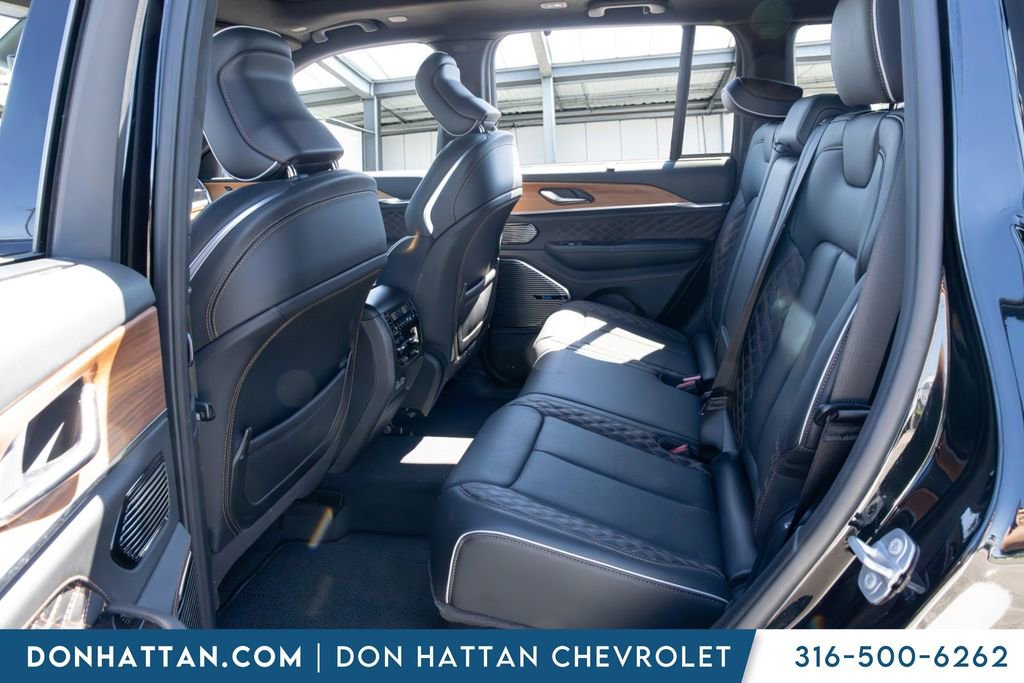 Used 2022 Jeep Grand Cherokee Summit AWD/4WD image 20