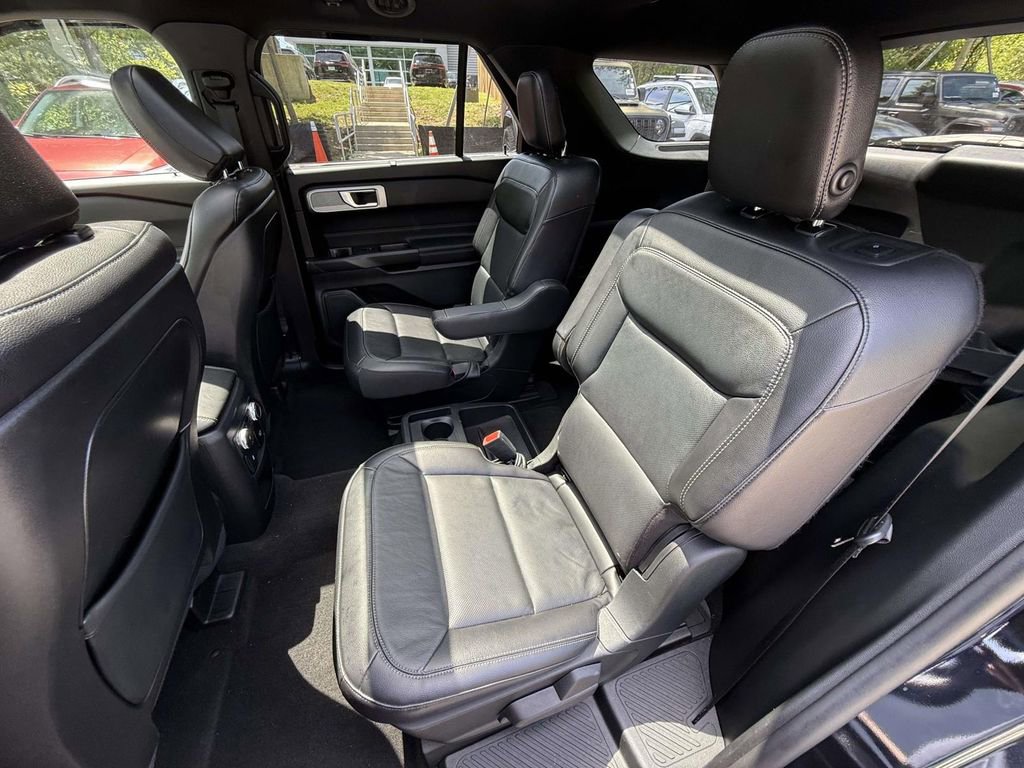 Used 2020 Ford Explorer Limited AWD/4WD image 12