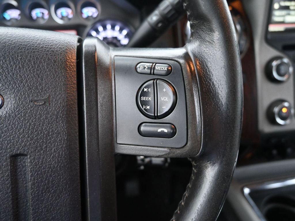 Used 2015 Ford F350 Lariat w/ Lariat Interior Package image 31