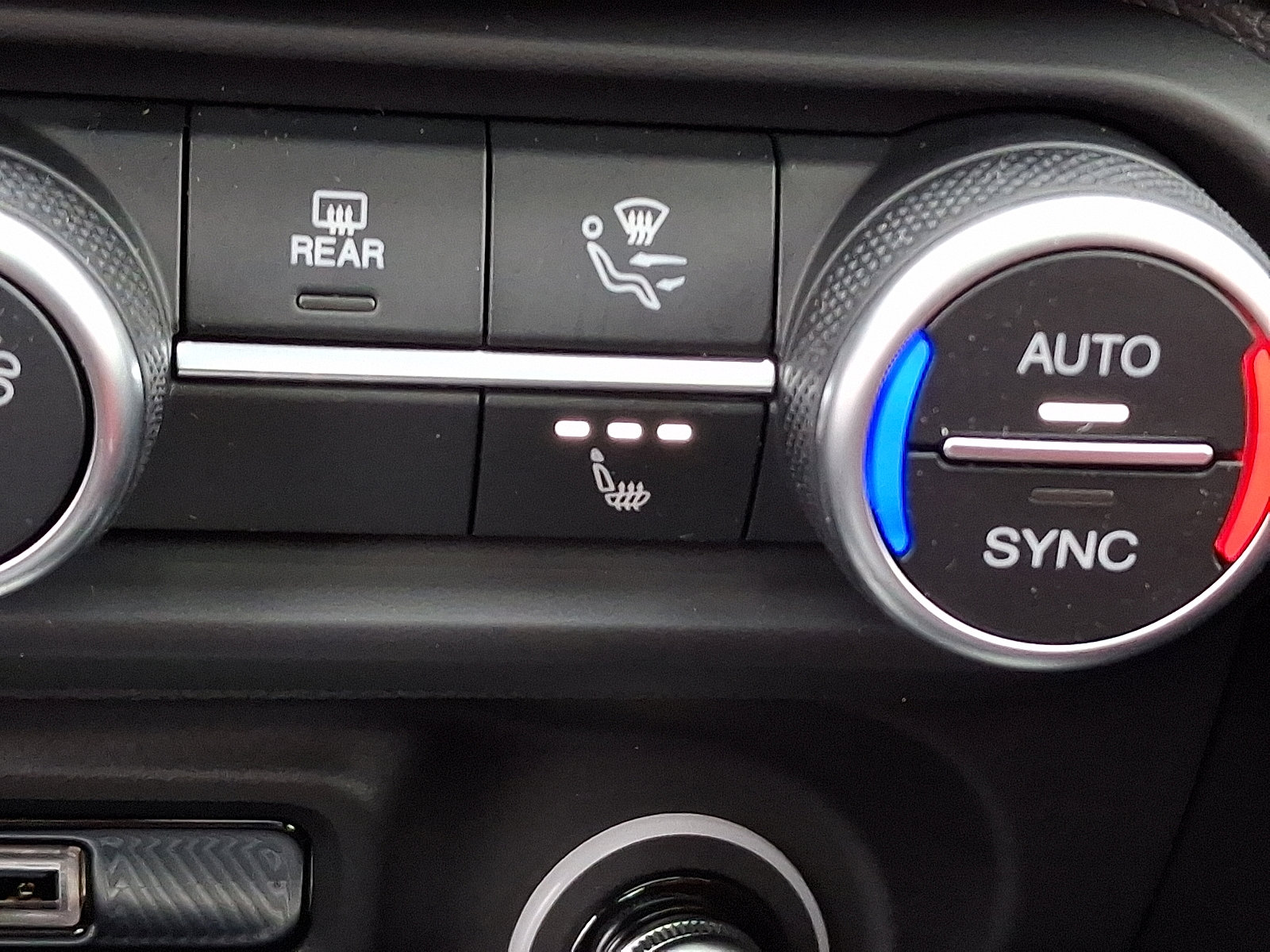 New 2026 Alfa Romeo Giulia AWD image 23