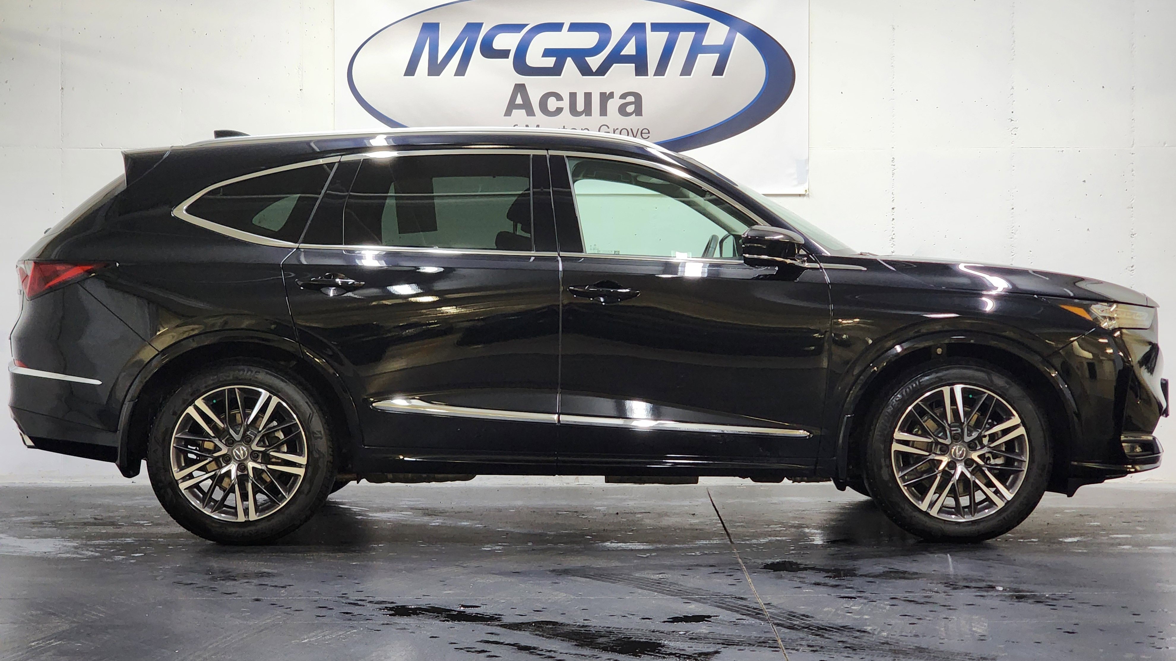 Certified 2026 Acura MDX SH-AWD w/ Advance Package image 3