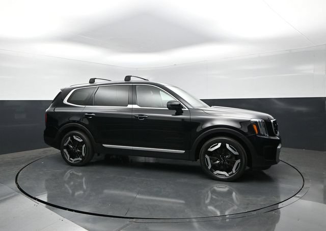 Used 2023 Kia Telluride EX AWD/4WD image 6