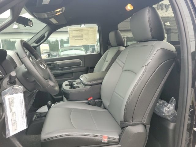 New 2024 RAM 3500 Tradesman image 25