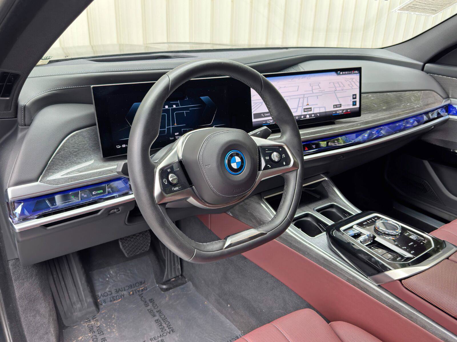 Used 2023 BMW i7 xDrive60 AWD/4WD image 13