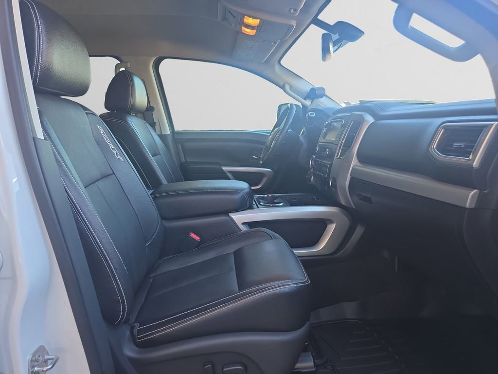 Used 2019 Nissan Titan PRO-4X w/ Pro-4x Convenience Package image 17