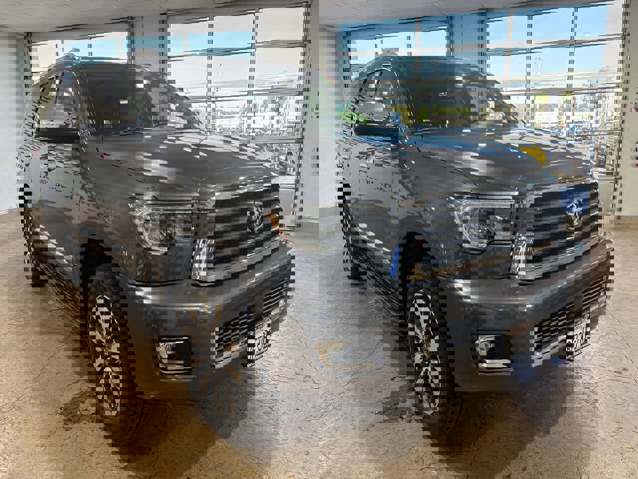 Used 2018 Toyota Sequoia Limited w/ Safety & Convenience Package image 4