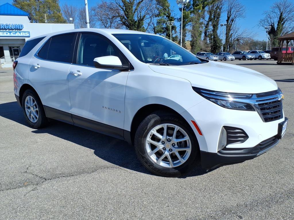 Used 2023 Chevrolet Equinox LT image 2