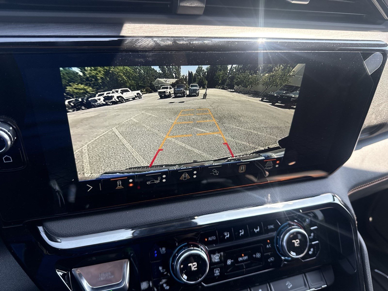 New 2026 GMC Sierra 1500 AT4 w/ Technology Package AWD/4WD image 15