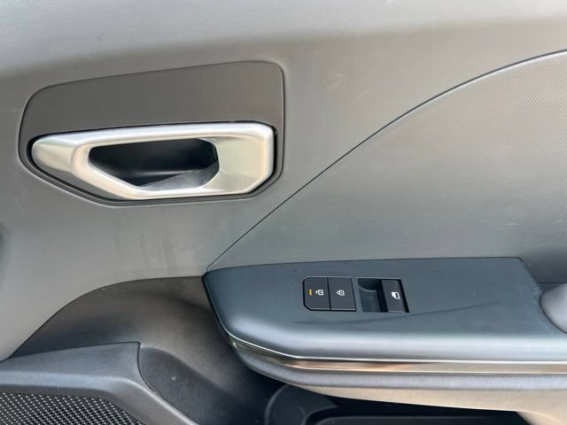 Certified 2025 Kia K4 FWD image 31