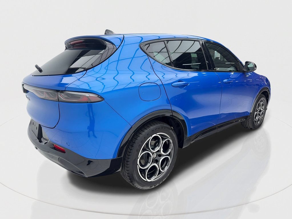 New 2025 Alfa Romeo Tonale w/ Premium Package AWD/4WD image 9