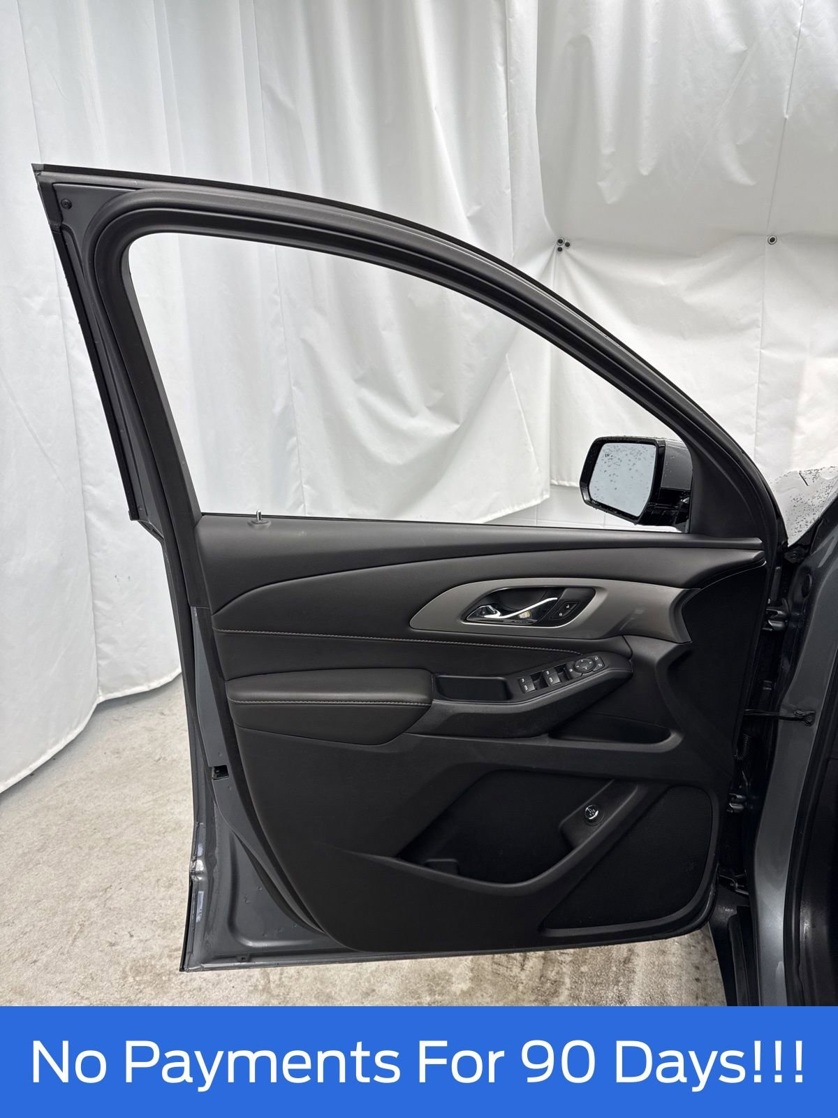 Used 2020 Chevrolet Traverse LT image 12