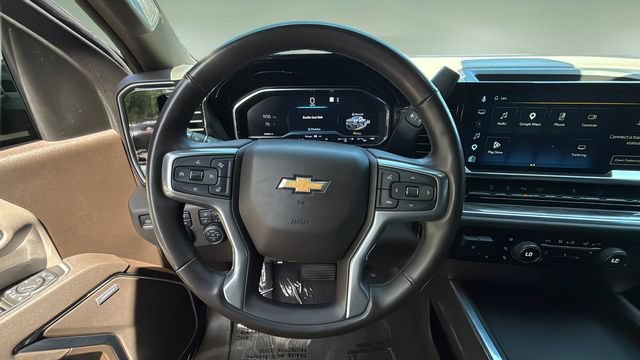 Used 2025 Chevrolet Silverado 2500 LTZ w/ LTZ Premium Package AWD/4WD image 11