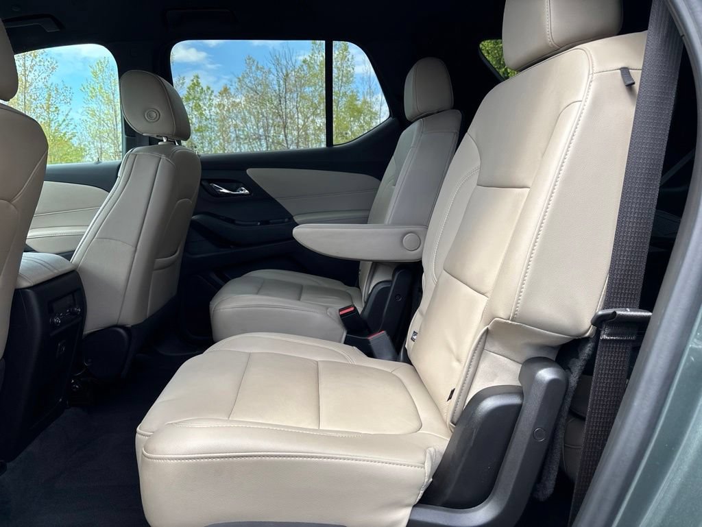 Used 2023 Chevrolet Traverse LT AWD/4WD image 13