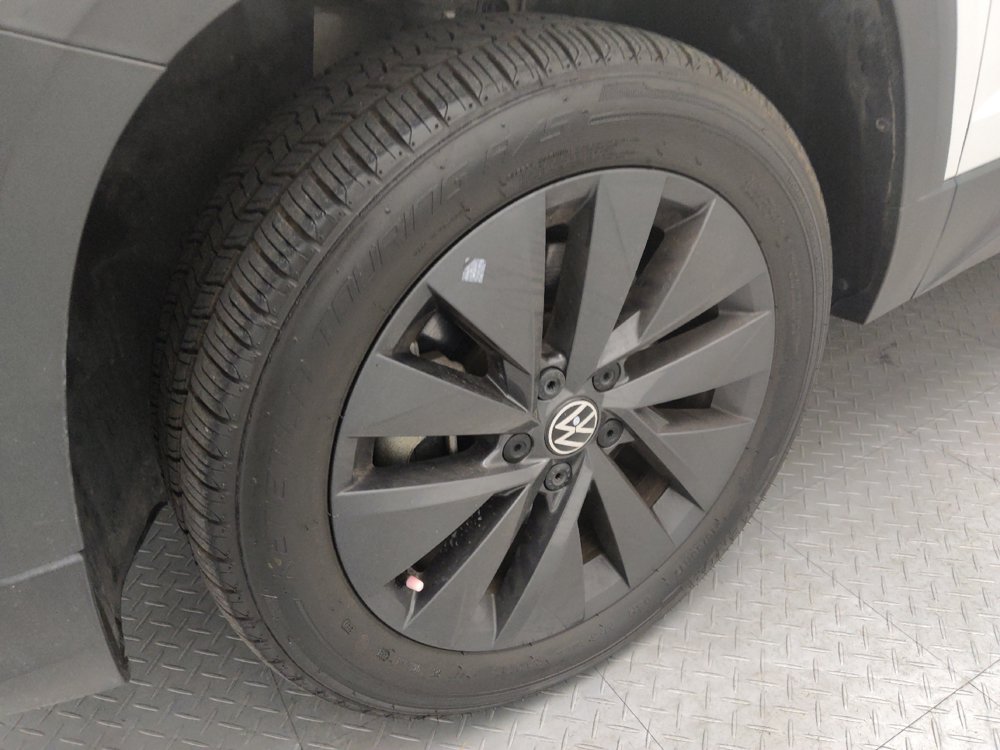 Used 2024 Volkswagen Taos S w/ MDO Package FWD image 31