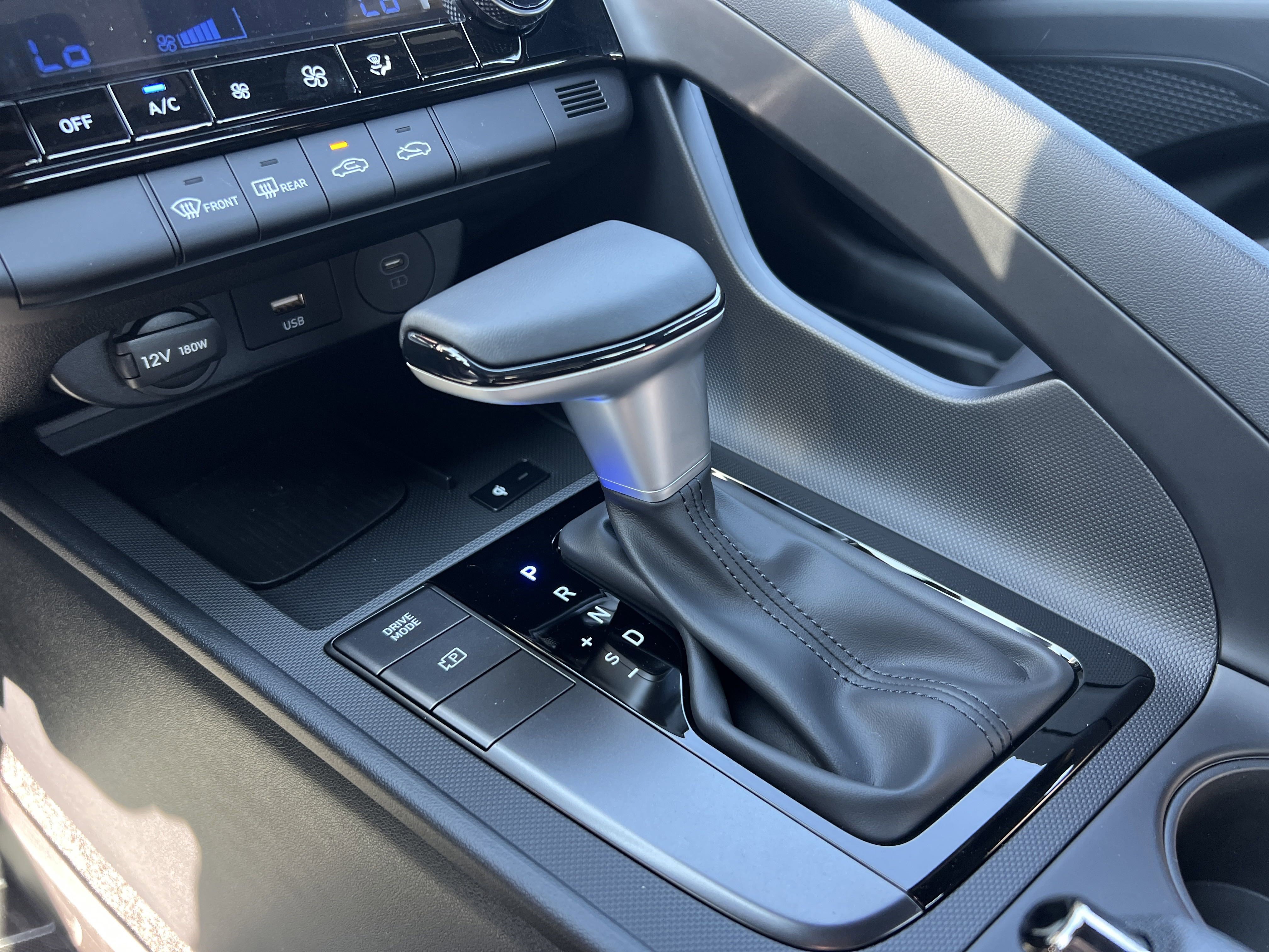 Used 2025 Hyundai Elantra Sport image 20