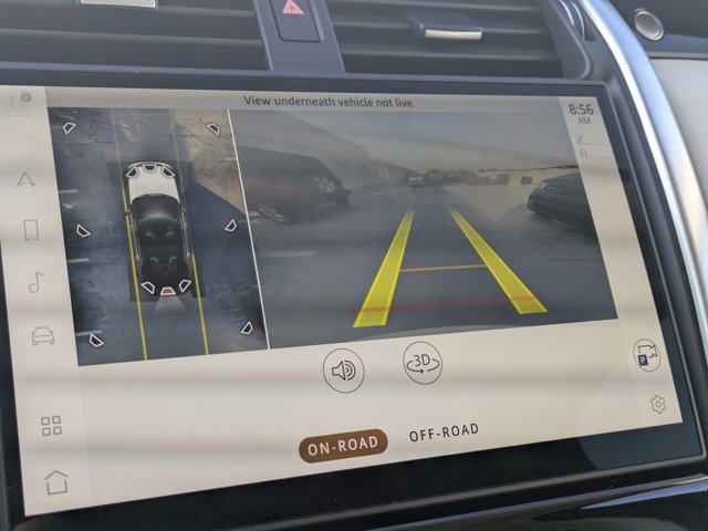 Used 2025 Land Rover Discovery S image 18