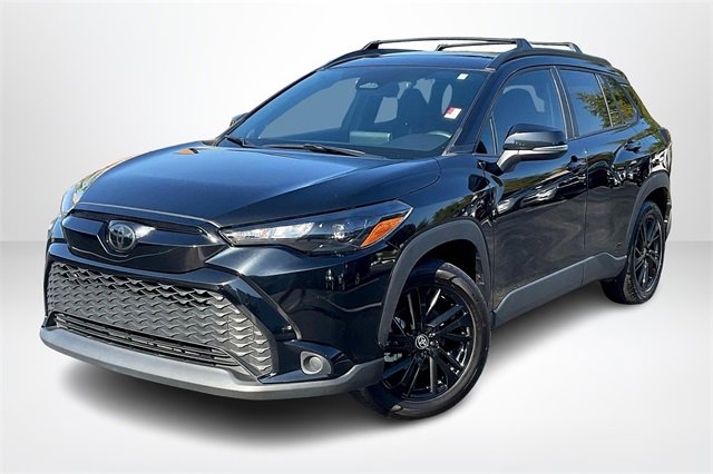 Used 2024 Toyota Corolla Cross AWD Hybrid w/ Moonroof Package image 2