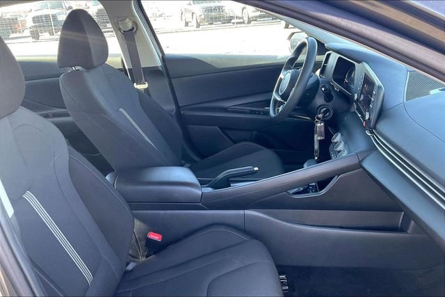 Used 2024 Hyundai Elantra SE image 7
