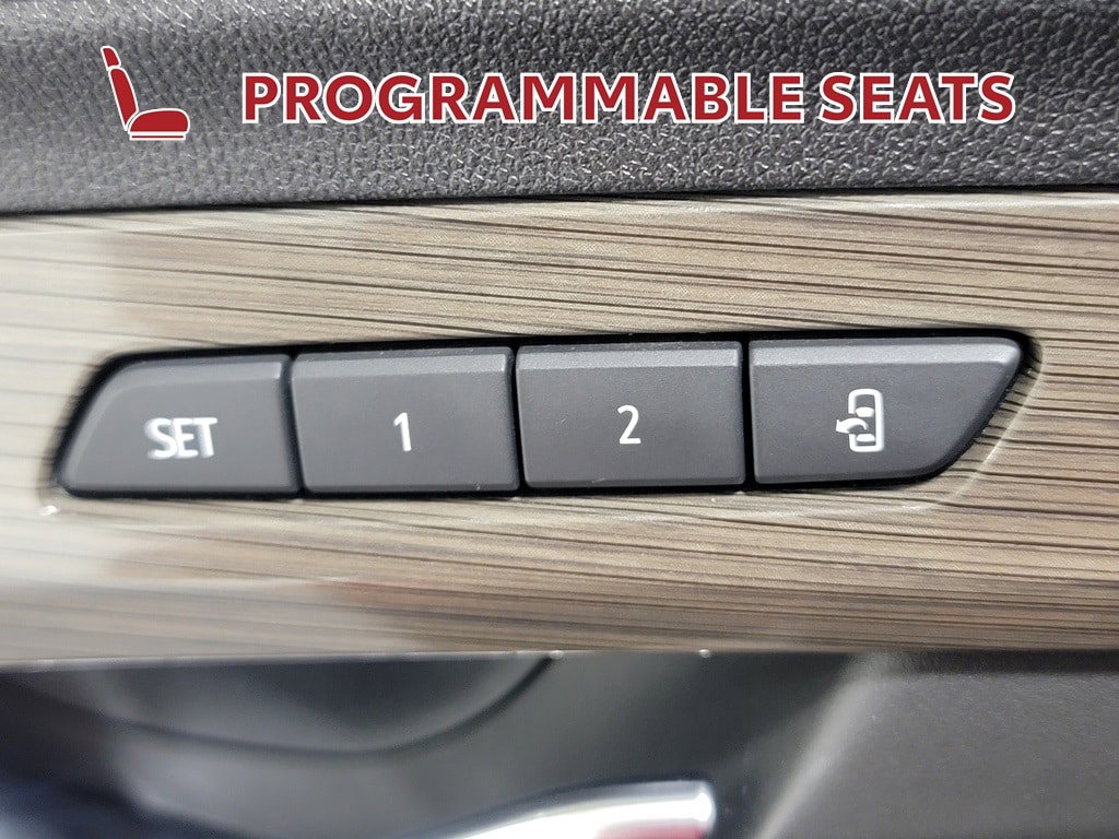 Used 2023 GMC Terrain Denali w/ Denali Premium Package AWD/4WD image 31