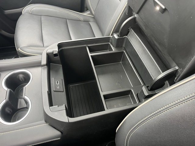 Used 2023 GMC Yukon XL SLT image 29