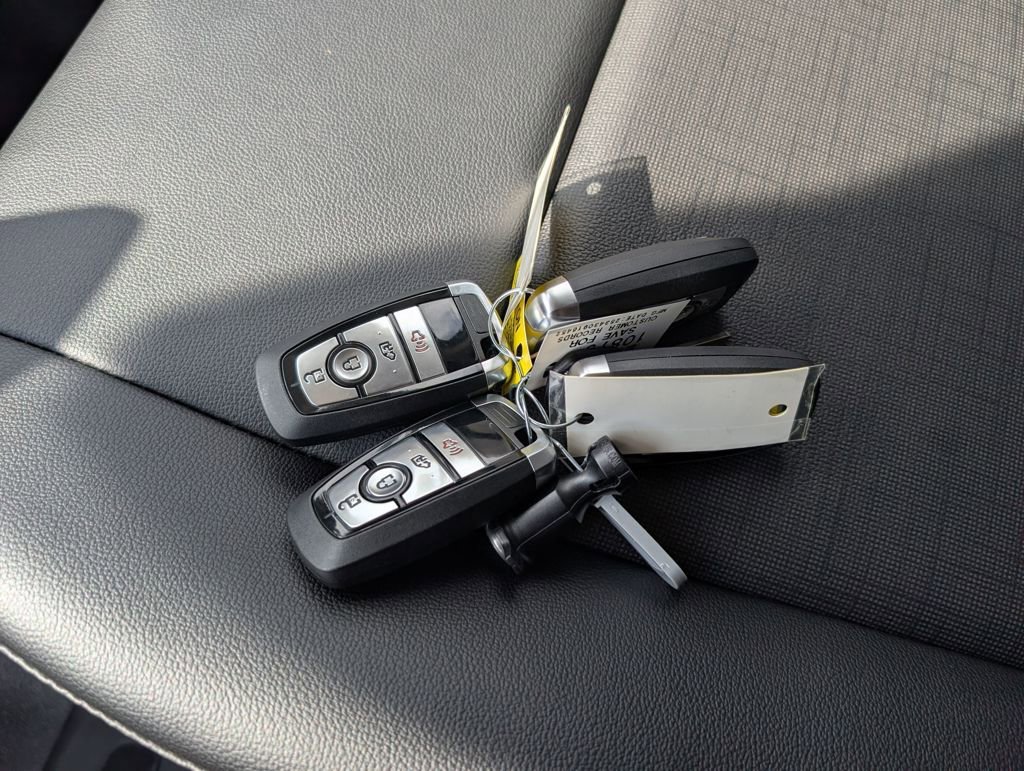 New 2026 Ford Transit 250 148 High Roof w/ Load Area Protection Package RWD image 33