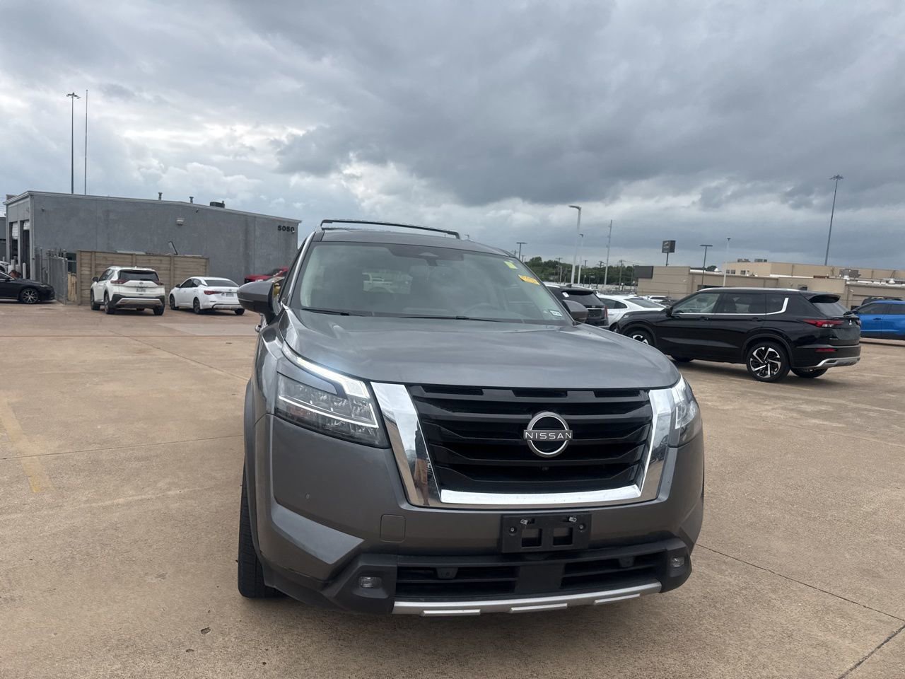 Certified 2022 Nissan Pathfinder SL w/ SL Premium Package image 3