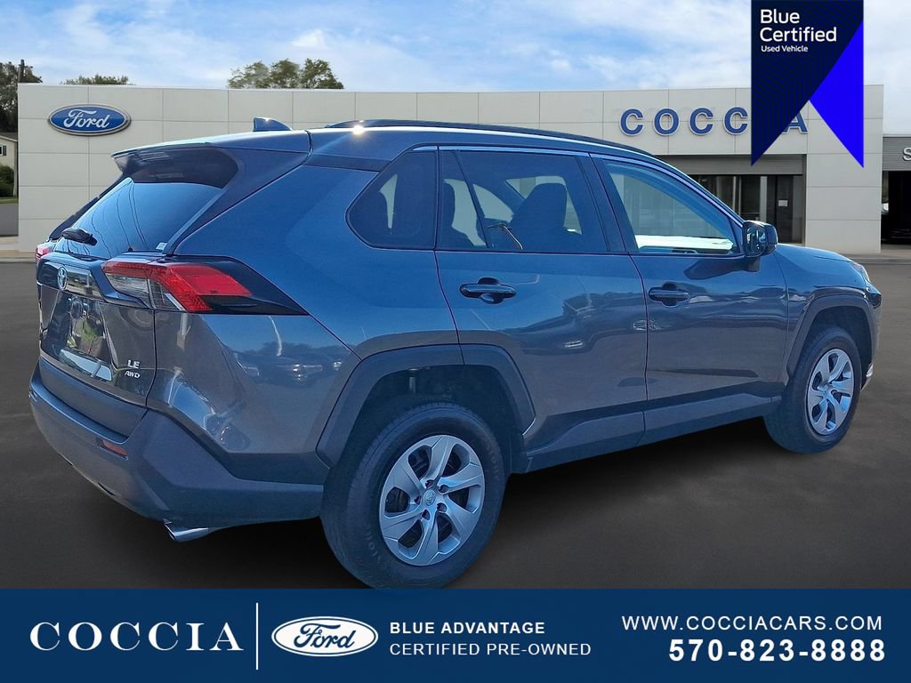 Used 2021 Toyota RAV4 LE AWD/4WD image 4