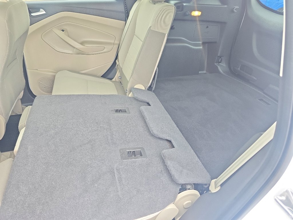 Used 2015 Ford Escape SE w/ Equipment Group 201A image 19