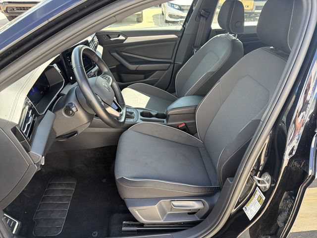 Used 2025 Volkswagen Jetta Sport FWD image 13