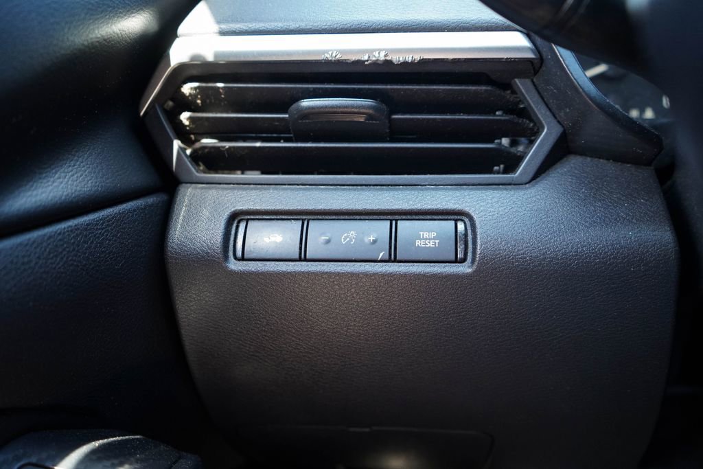 Used 2020 Nissan Altima 2.5 SR w/ Premium Package FWD image 31