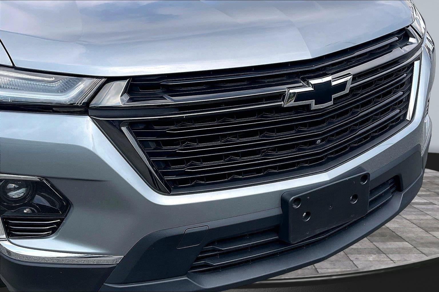 Used 2023 Chevrolet Traverse LT FWD image 28