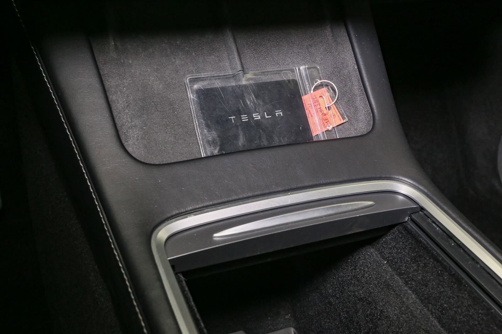 Used 2021 Tesla Model Y Long Range AWD/4WD image 31