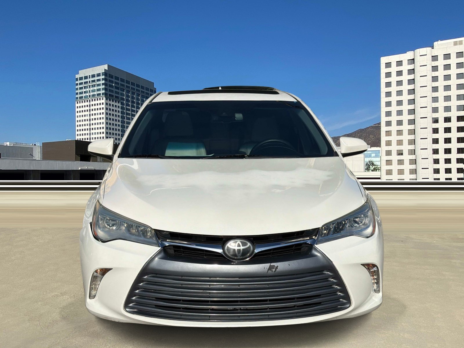 Used 2015 Toyota Camry XLE w/ Advanced Technology Package FWD image 2