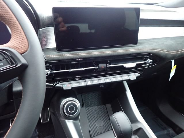New 2025 Alfa Romeo Tonale AWD/4WD image 19