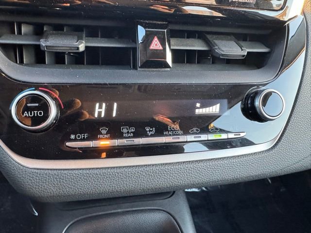 Used 2021 Toyota Corolla LE w/ Carpet Mat Package (TMS) image 11